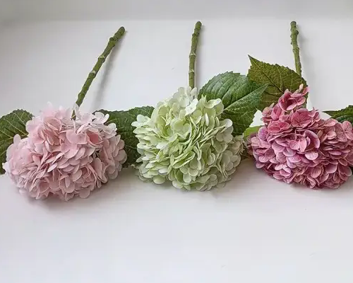 Kuinka valita keinotekoinen hydrangea?