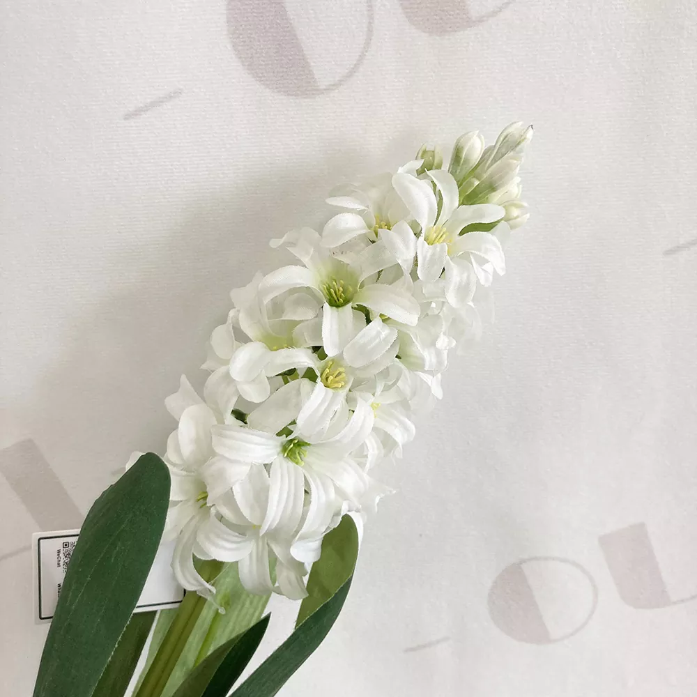 Keinotekoiset hyacinth -kukat